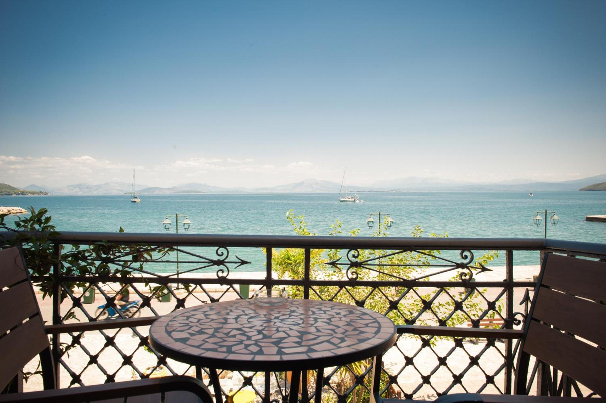 Seafront Stone Suites Vónitsa Eksteriør bilde