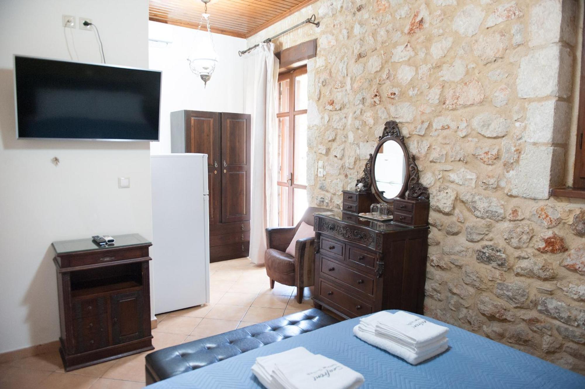Seafront Stone Suites Vónitsa Eksteriør bilde