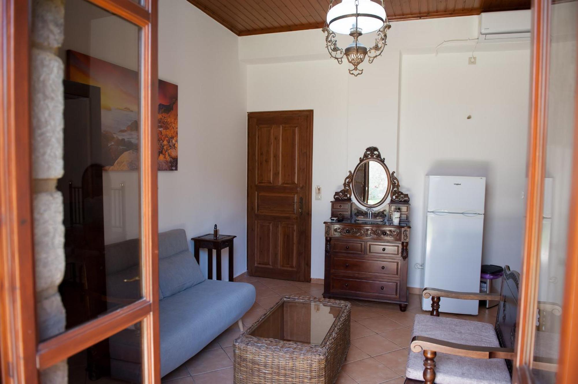 Seafront Stone Suites Vónitsa Eksteriør bilde