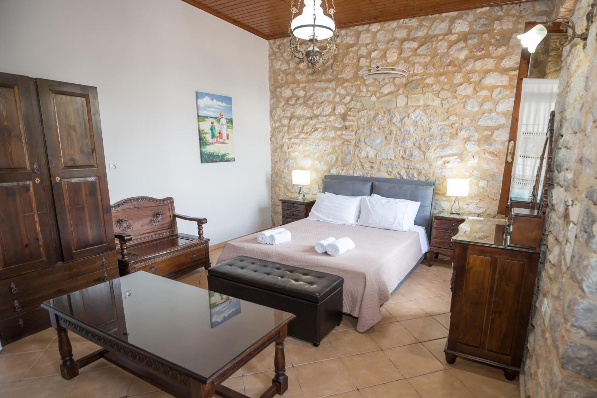 Seafront Stone Suites Vónitsa Eksteriør bilde