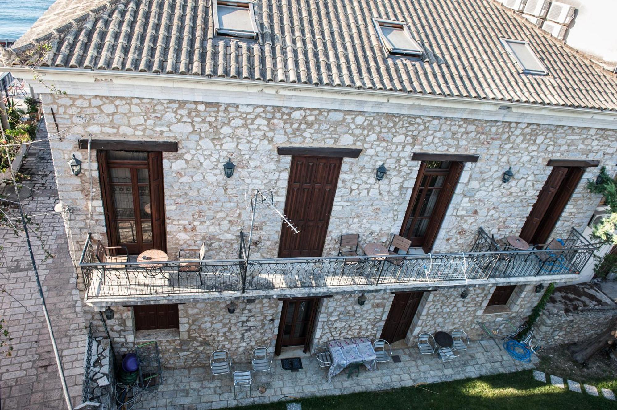 Seafront Stone Suites Vónitsa Eksteriør bilde