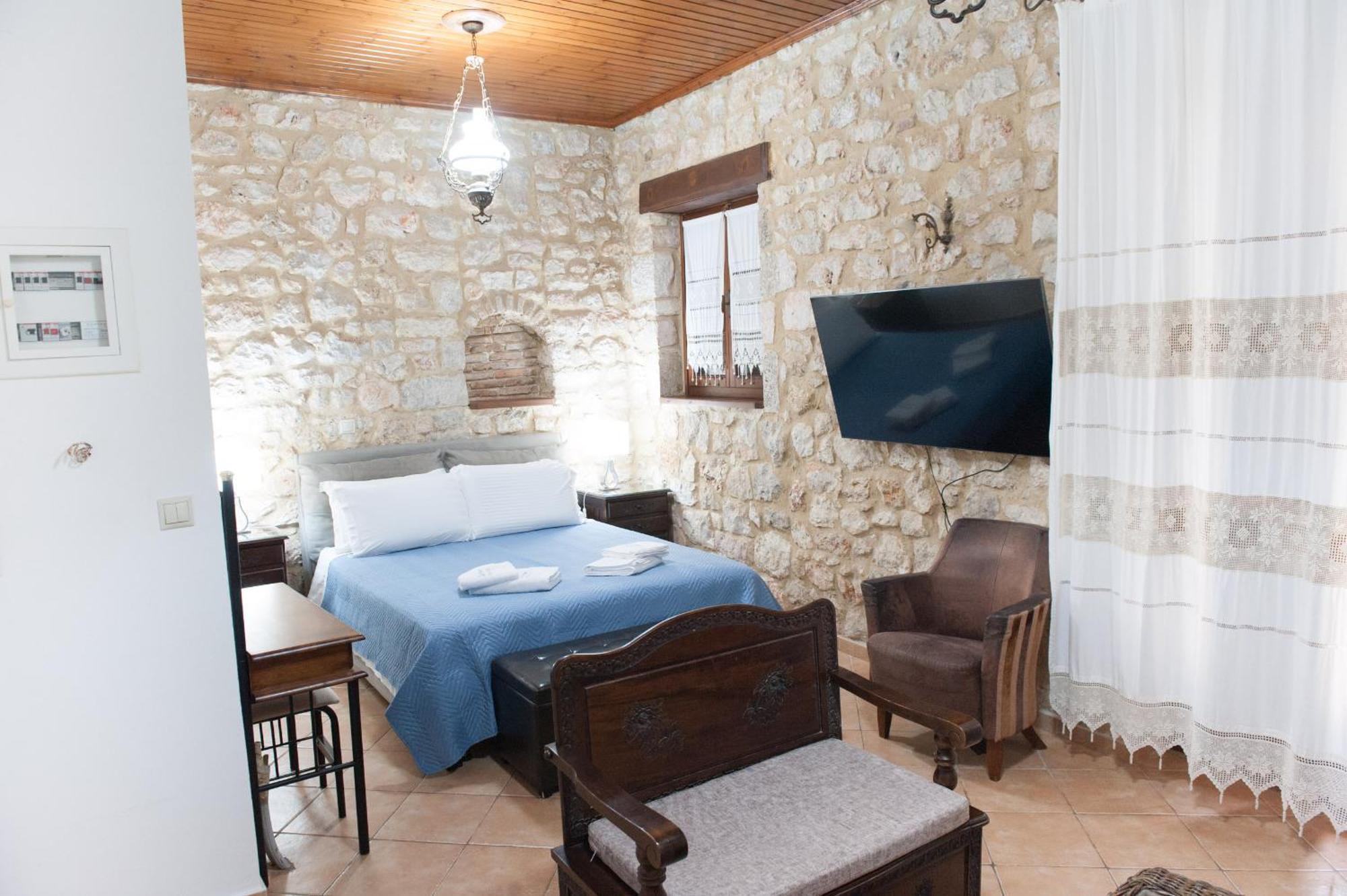 Seafront Stone Suites Vónitsa Eksteriør bilde