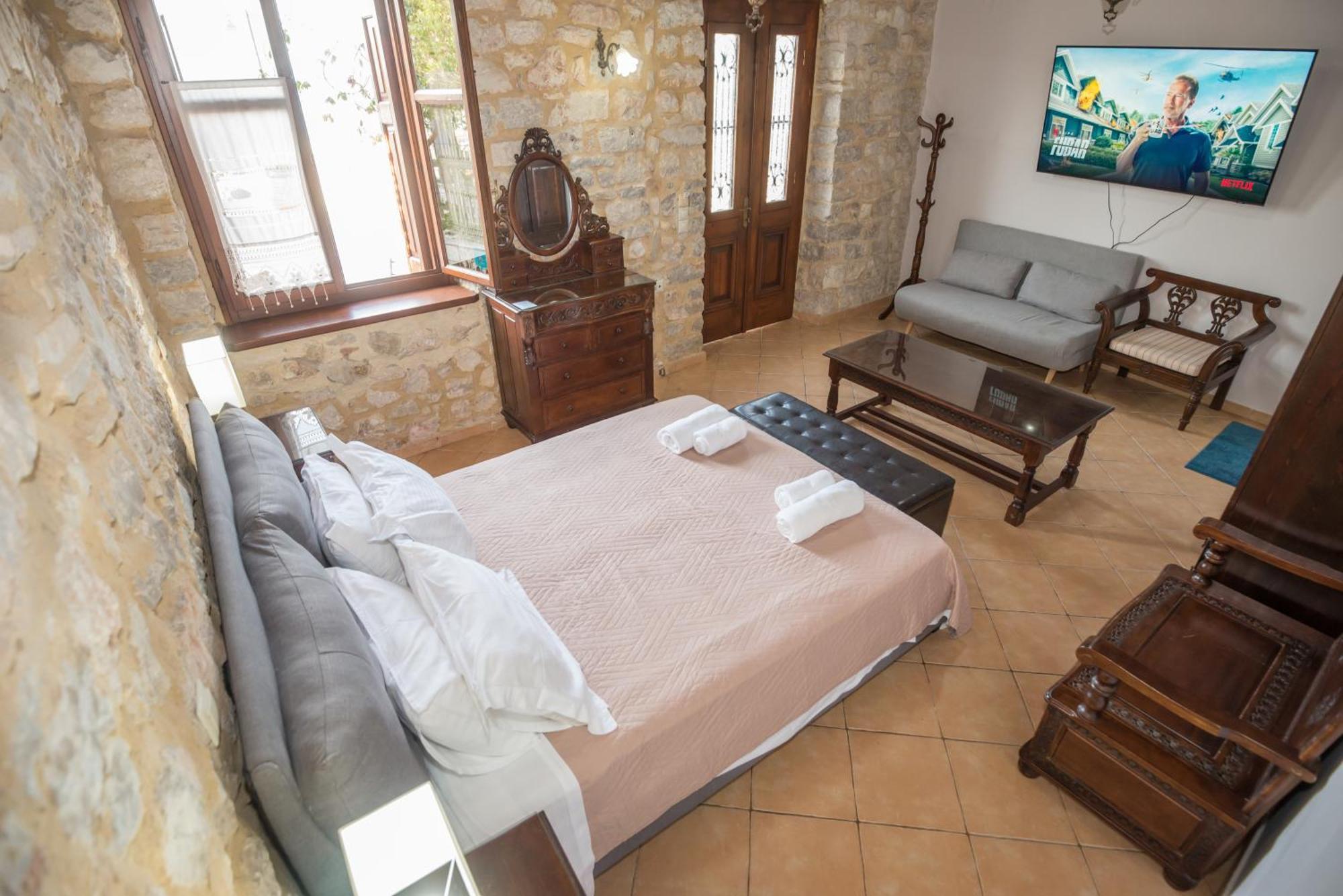 Seafront Stone Suites Vónitsa Eksteriør bilde