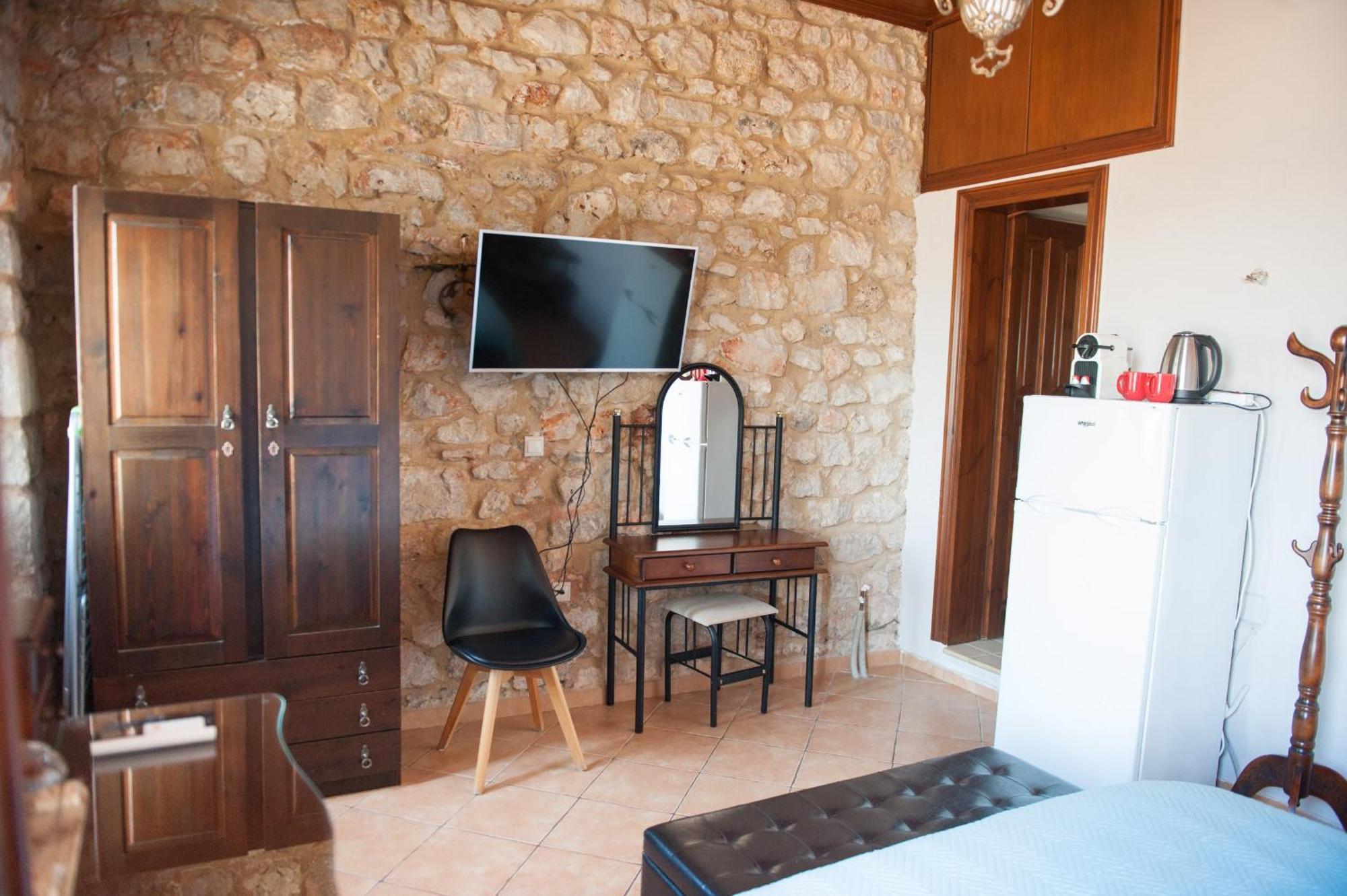 Seafront Stone Suites Vónitsa Eksteriør bilde