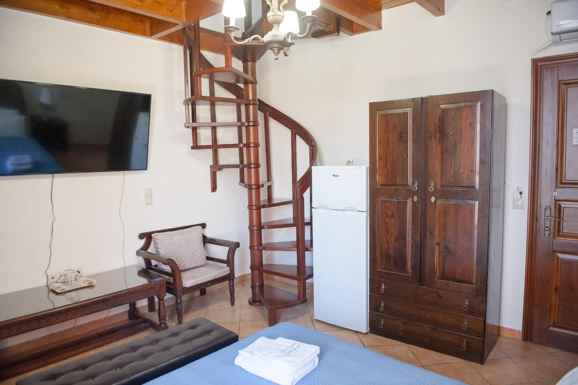 Seafront Stone Suites Vónitsa Eksteriør bilde