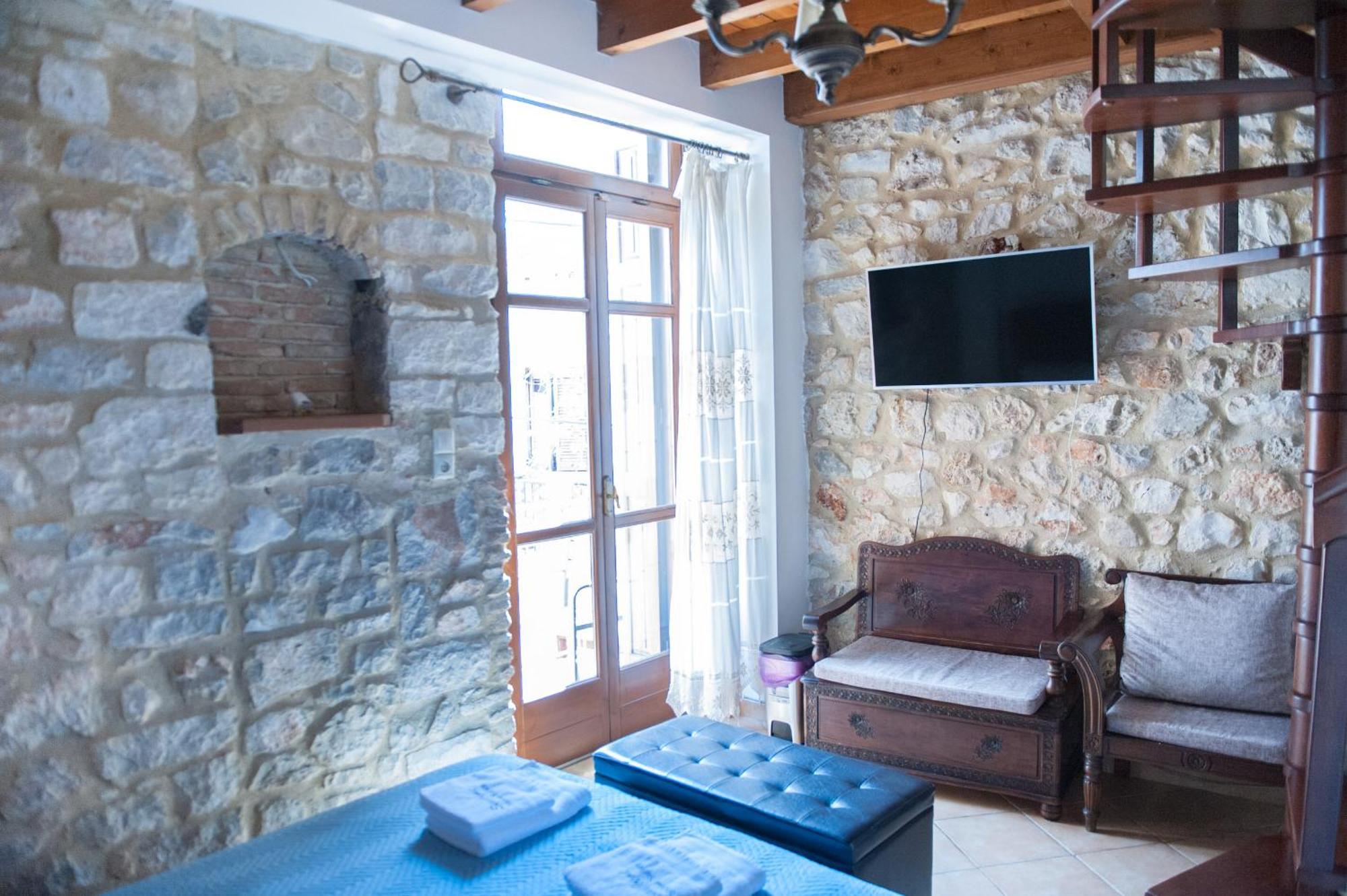Seafront Stone Suites Vónitsa Eksteriør bilde